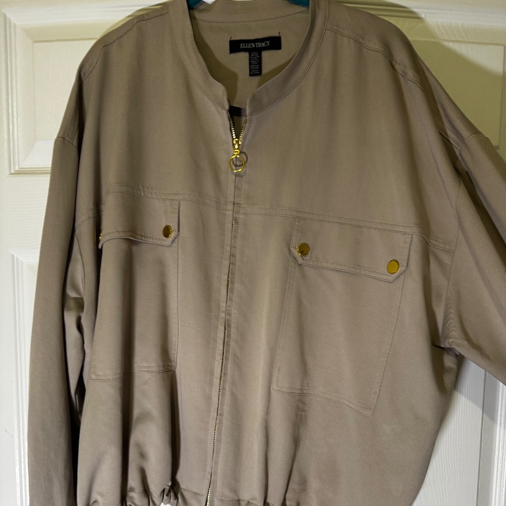 Ellen Tracy Cream Jacket Size XL